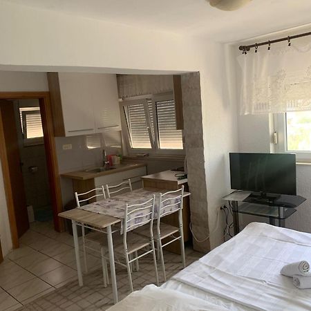 Apartmani Kutlesa Vodice Kültér fotó