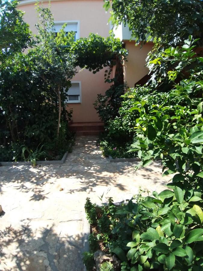Apartmani Kutlesa Vodice Kültér fotó