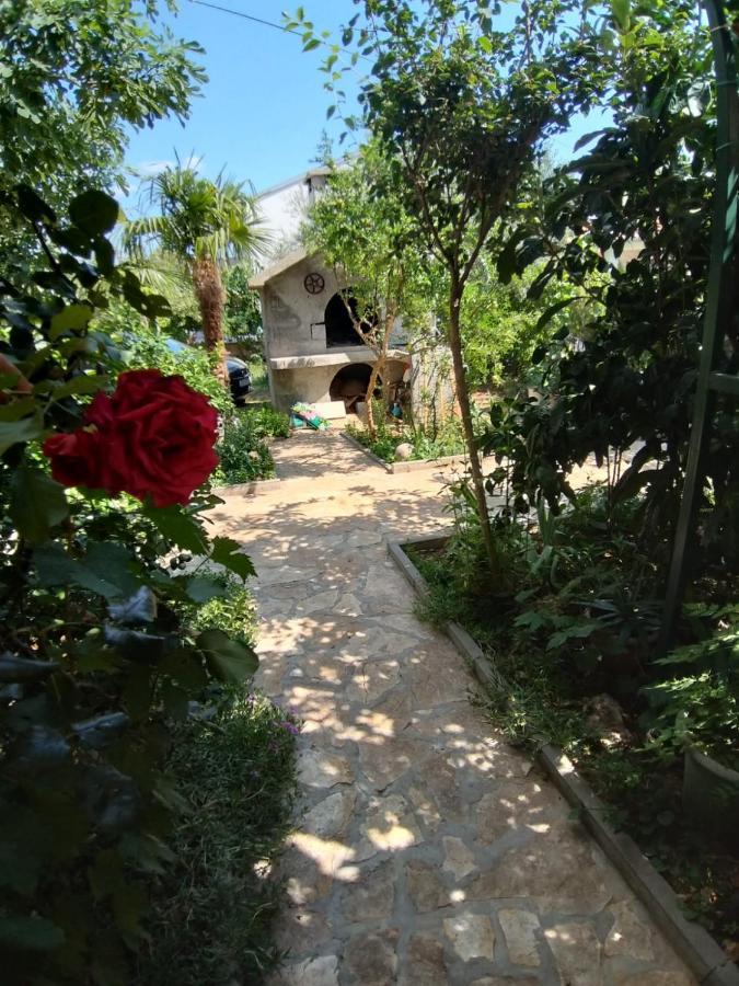 Apartmani Kutlesa Vodice Kültér fotó