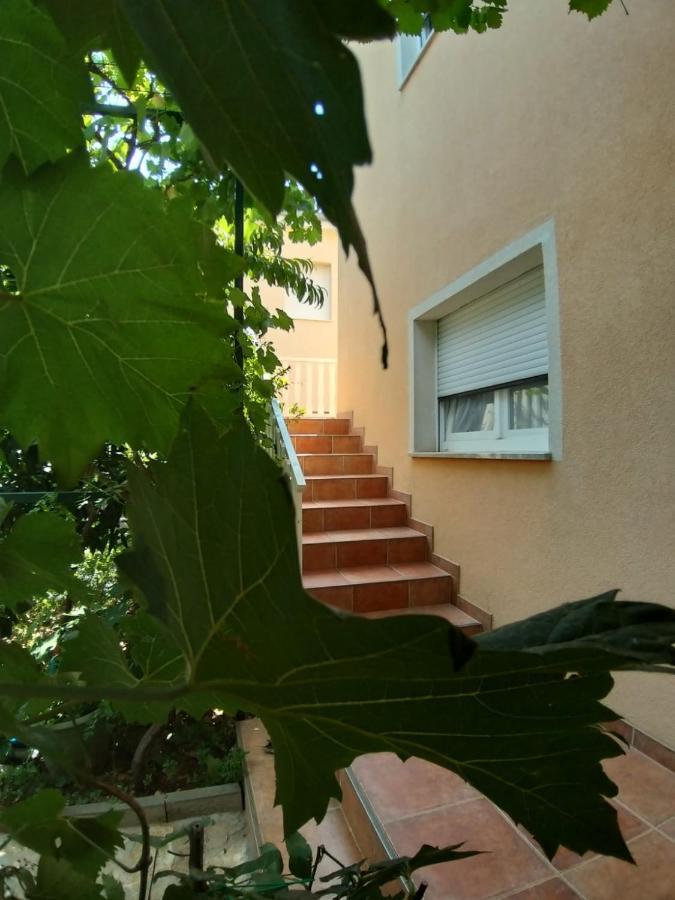 Apartmani Kutlesa Vodice Kültér fotó