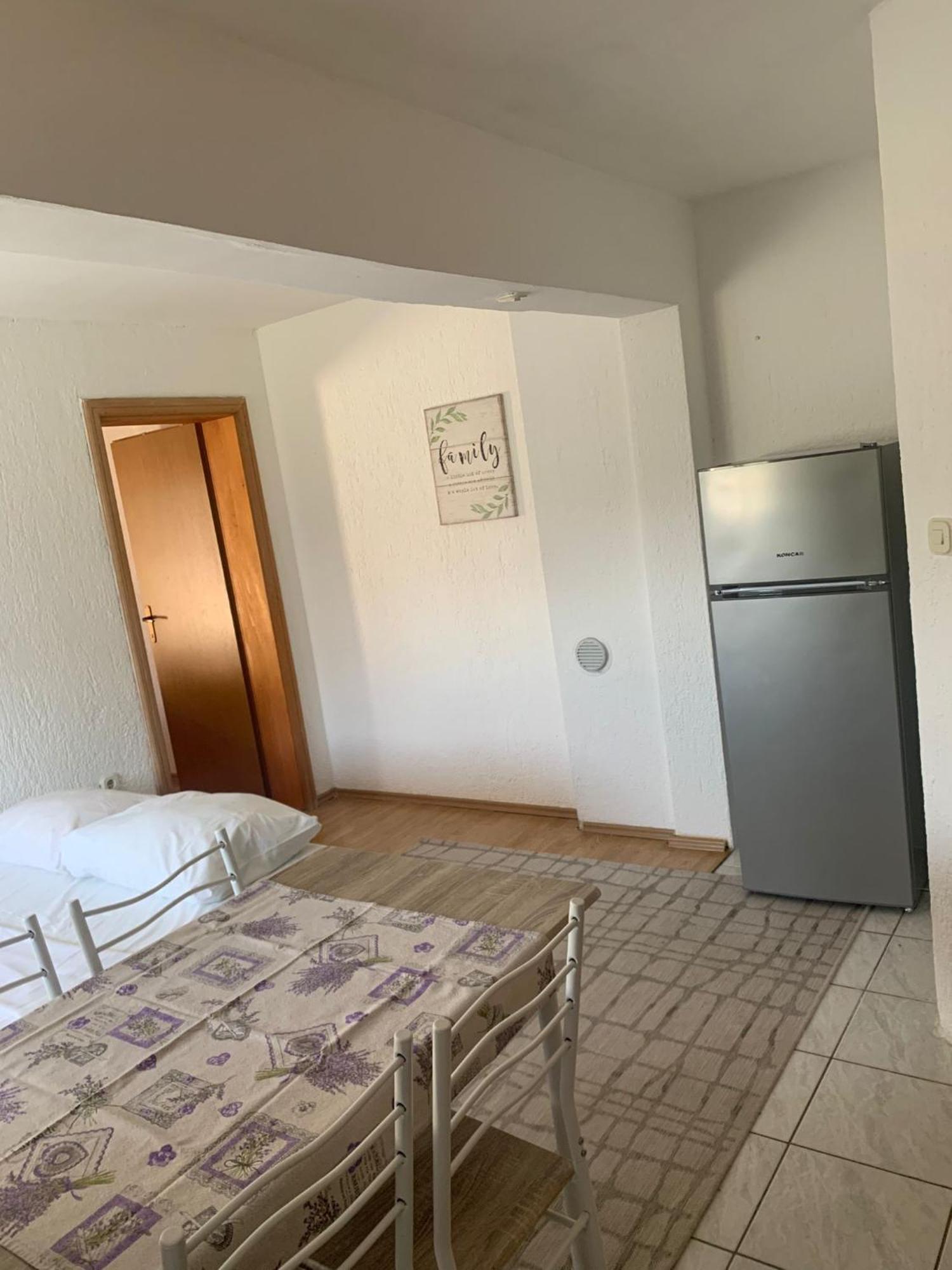 Apartmani Kutlesa Vodice Kültér fotó