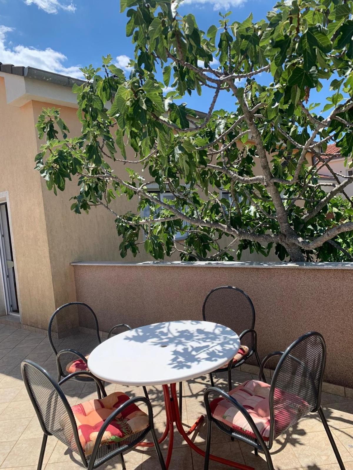 Apartmani Kutlesa Vodice Kültér fotó